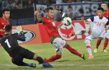 U19 Việt Nam đã bị trọng tài thổi ép - Ảnh: Gia Hưng
