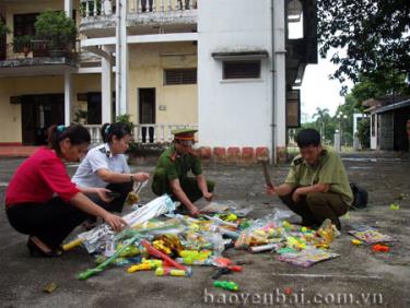 Đoàn thanh tra liên ngành tổ chức tiêu hủy đồ chơi trẻ em thuộc danh mục hàng cấm kinh doanh
