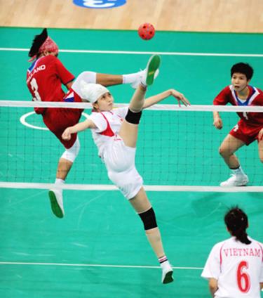 Cầu mây nữ sẽ thiếu vắng VĐV chủ lực Nguyễn Hải Thảo (áo trắng) tại Asian Games 2014.