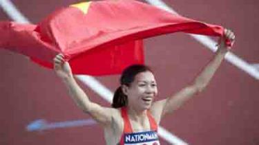 Vũ Thị Hương đã không thể thành công trên đường chạy 100m.
