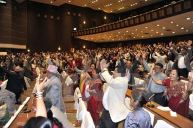 Các nghị sỹ Nepal tại phiên họp sau khi Quốc hội thông qua Hiến pháp mới, ở Kathmandu ngày 16/9.