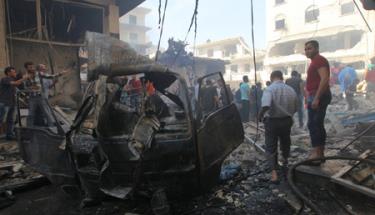 Khu chợ tại tỉnh Idlib bị không kích.