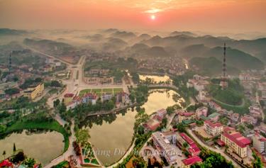 Thành phố Yên Bái ngày càng phát triển, hướng đến một đô thị năng động, hiện đại. Ảnh: Hoàng Đô