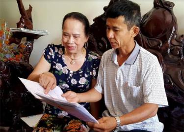 Bà Nguyễn Thị Thảo rất hài lòng với phương pháp tiếp dân và giải quyết đơn thư của lãnh đạo huyện Yên Bình.