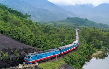 Đường sắt điều chỉnh đổi giờ tàu khách chạy tại một số ga trên tuyến Thống Nhất.