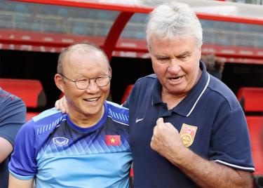 HLV Park Hang Seo gặp lại thầy cũ Hiddink.