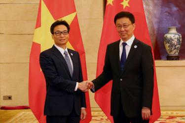 Phó Thủ tướng Vũ Đức Đam và Phó thủ tướng Hàn Chính.