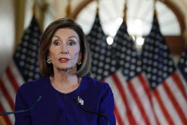 Bà Nancy Pelosi công bố quyết định mở cuộc điều tra.