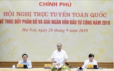 Thủ tướng Nguyễn Xuân Phúc chủ trì Hội nghị trực tuyến toàn quốc về vốn đầu tư công năm 2019.