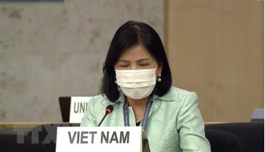 Đại sứ, Trưởng Phái đoàn Việt Nam tại Geneva Lê Thị Tuyết Mai phát biểu tại Hội đồng Nhân quyền LHQ ngày 8/7.