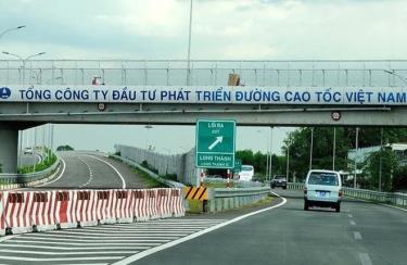 Các cán bộ vi phạm của VEC vừa bị kỷ luật khiển trách.