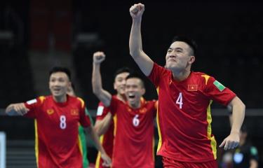 Đội tuyển futsal Việt Nam lần thứ hai vào vòng 1/8 FIFA Futsal World Cup. (Ảnh: Getty Images)