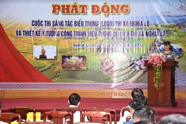 Quang cảnh buổi phát động Cuộc thi sáng tác biểu trưng và thiết kế ý tưởng công trình biểu tượng du lịch thị xã Nghĩa Lộ.