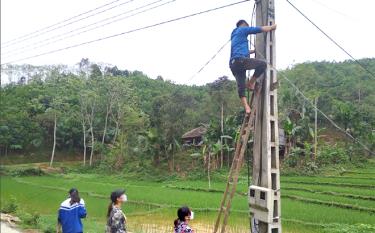 Trong nhiệm kỳ 2017 - 2022, tuổi trẻ Yên Bái đã thực hiện công trình “Thắp sáng đường quê” với tổng chiều dài gần 90 km, trị giá gần 1,1 tỷ đồng.