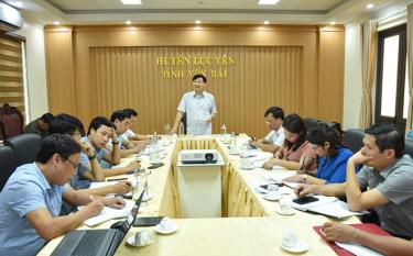 Thường trực Huyện ủy Lục Yên làm việc với các ban ngành, đơn vị, địa phương bàn các phương án, giải pháp tổ chức chương trình du lịch 