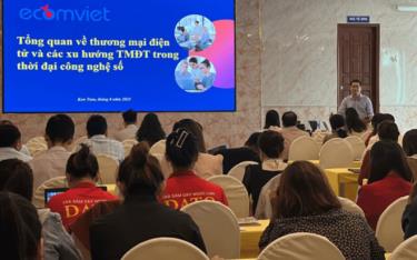 Đào tạo cho cán bộ quản lý dafabet link doanh nghiệp tại Kon Tum. Ảnh: MOIT