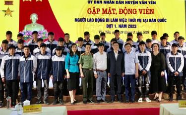 UBND huyện Văn Yên gặp mặt, động viên người lao động đi làm việc thời vụ tại Hàn Quốc đợt 1, năm 2023.