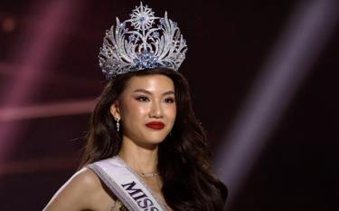 Siêu mẫu Bùi Quỳnh Hoa trở thành Miss Universe Vietnam 2023