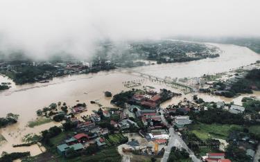 Sông Thao đoạn chảy qua huyện Văn Yên.