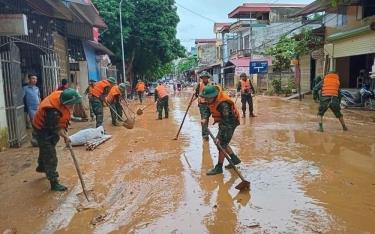 Đến nay, toàn tỉnh đã và đang thu dọn bùn đất được 112/142 tuyến và các đường nhánh trên địa bàn các xã, phường với khối lượng đất sạt, bùn rác được thu dọn khoảng hơn 600.000 m3, đạt khoảng 50% khối lượng công việc.