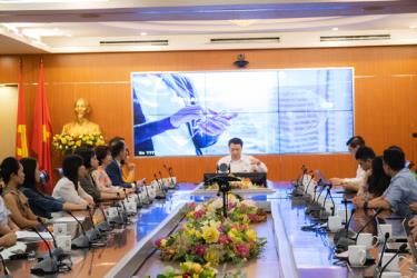 Thứ trưởng Nguyễn Huy Dũng cho biết Bộ Thông tin và Truyền thông coi việc phát triển nền tảng số là giải pháp đột phá để thúc đẩy chuyển đổi số