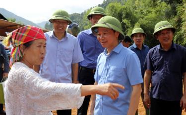 Bí thư Tỉnh ủy Đỗ Đức Duy thăm hỏi, động viên người dân xã Hồ Bốn, huyện Mù Cang Chải bị thiệt hại nặng nề do thiên tai xảy ra ngày 5/8/2023.