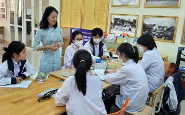 The chemistry team from Nguyen Tat Thanh High School for the Gifted.