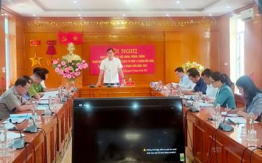 Đồng chí Nông Việt Yên - Bí thư Huyện ủy chủ trì Hội nghị giao ban triển khai nhiệm vụ công tác nội chính về phòng, chống tham nhũng, tiêu cực và cải cách tư pháp 3 tháng cuối năm 2023