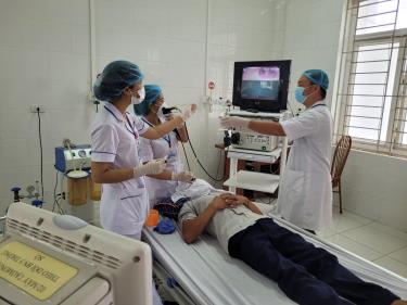 The Lung Hospital of Yen Bai province implements the technique of flexible bronchoscopy with local anesthesia.