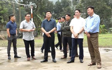 Lãnh đạo huyện Văn Yên kiểm tra việc triển khai các nghị quyết chuyên đề của tỉnh tại xã Đại Sơn.