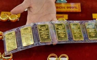 Giá vàng nhẫn và vàng miếng SJC đồng loạt điều chỉnh giảm.