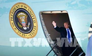 Tổng thống Donald Trump lên chuyên cơ Không Lực Một khởi hành đến Hà Nội, Việt Nam dự Hội nghị Thượng đỉnh Mỹ - Triều lần 2.