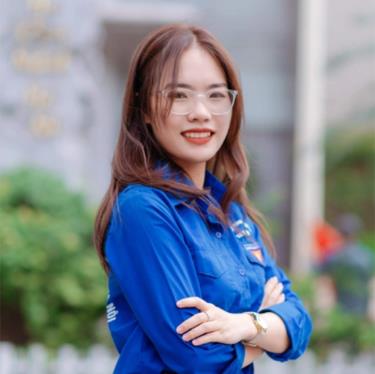 Em Nguyễn Thị Nga, sinh viên lớp Điện 3, chuyên ngành Công nghệ kỹ thuật điện, điện tử, Trường ĐH Công nghiệp Hà Nội