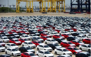 Nhu cầu sử dụng xe hơi tại Việt Nam giảm mạnh vào đầu năm 2024.