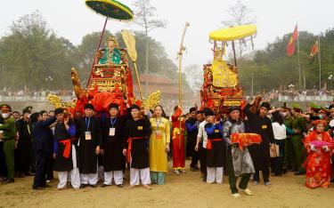 Lễ hội đền Đông Cuông năm 2024 diễn ra an toàn, trang nghiêm, đảm bảo đúng theo nghi lễ truyền thống.