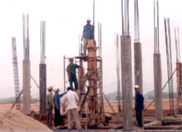 Tiến độ xây dựng các hạng mục phụ trợ Nhà máy luyện gang thép Cửu Long Vinashin đang được đẩy nhanh.
