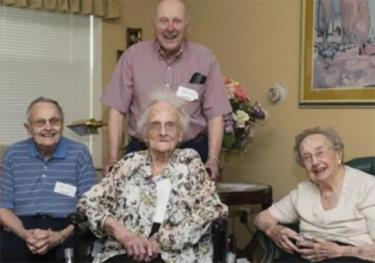 Bốn chị em nhà Bulger đã lập kỷ lục Guinness Thế giới về tổng số tuổi cộng lại lớn nhất. Ảnh: USA Today.
