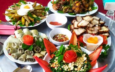 Sự đa dạng nét văn hoá của đồng bào các dân tộc huyện Văn Yên đem đến một nền ẩm thực phong phú, mang đậm bản sắc riêng có.