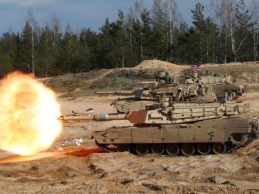 Xe tăng Abrams Mỹ cam kết hỗ trợ cho Ukraine.