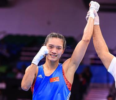 Thua đáng tiếc tay đấm Ấn Độ, Nguyễn Thị Tâm giành Huy chương bạc Giải boxing nữ vô địch thế giới .