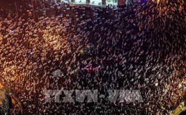 Người dân Israel biểu tình phản đối kế hoạch cải cách tư pháp gây tranh cãi của Chính phủ tại Tel Aviv, ngày 25/3/2023.
