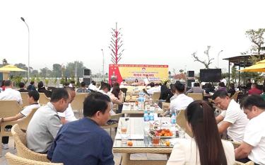 UBND thị xã Nghĩa Lộ tổ chức Hội nghị gặp mặt các doanh nghiệp đầu năm 2023.