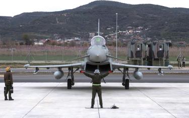 Căn cứ không quân được xây dựng từ thời Liên Xô của Albania tái mở cửa.