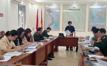 Ban tổ chức Đại hội Thi đua quyết thắng lực lượng vũ trang huyện Yên Bình họp phân công nhiệm vụ cho các thành viên.