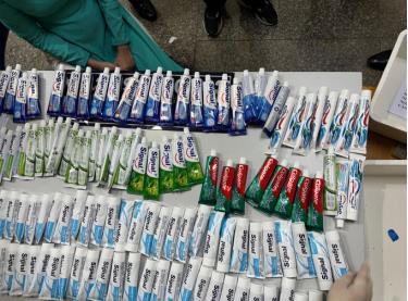 Những tuýp kem đánh răng chứa ma túy được các tiếp viên hàng không xách về Việt Nam. Ảnh: Hải quan TP HCM