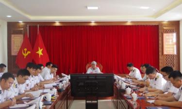 Chuẩn Đô đốc Trần Ngọc Quyết, Phó Tham mưu trưởng Hải quân kết luận buổi kiểm tra.