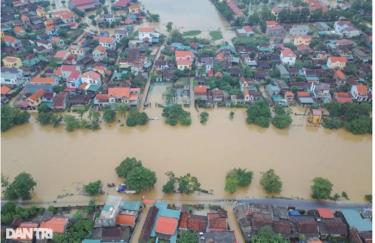 Mưa lớn gây ngập nhiều nơi tại Quảng Bình năm 2022.