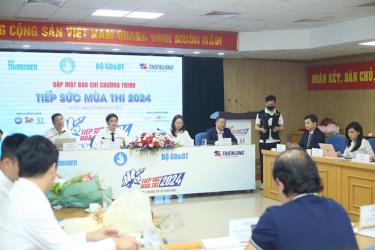 Quang cảnh buổi gặp mặt báo chí thông tin về chương trình “Tiếp sức mùa thi” 2024.