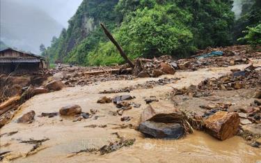 Lũ ống gây thiệt hại nặng nề tại xã Khao Mang, huyện Mù Cang Chải, tỉnh Yên Bái. Ảnh tư liệu