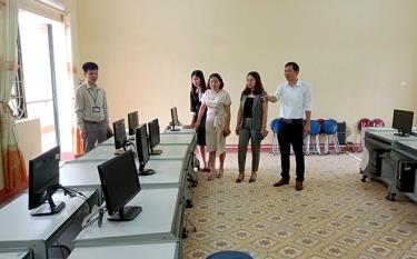 Ban Văn hóa - Xã hội, HĐND tỉnh giám sát việc thực hiện các khoản thu tại Trung tâm Giáo dục thường xuyên - Hướng nghiệp dạy nghề huyện Yên Bình.